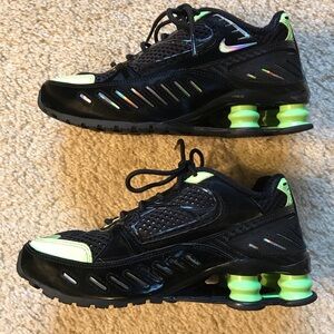 NIKE SHOX SHOCKS Enigma Shoes